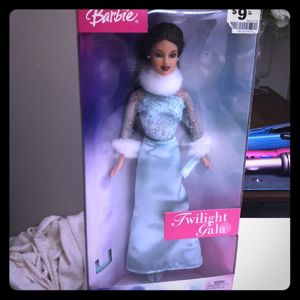 2003 Twilight Gala Brunette Barbie in Blue Gown